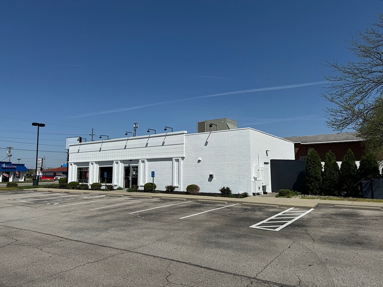 2100 S Erie Blvd, Hamilton, OH à louer - Photo de l’immeuble – Image 3 sur 5
