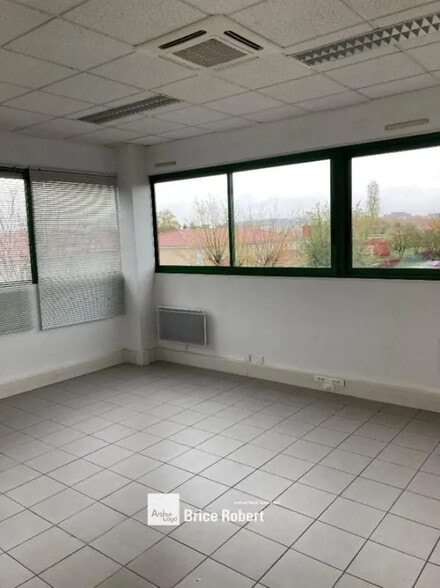 6 Rue Du Dauphiné, Vaulx-en-Velin à louer - Photo intérieure – Image 3 sur 6