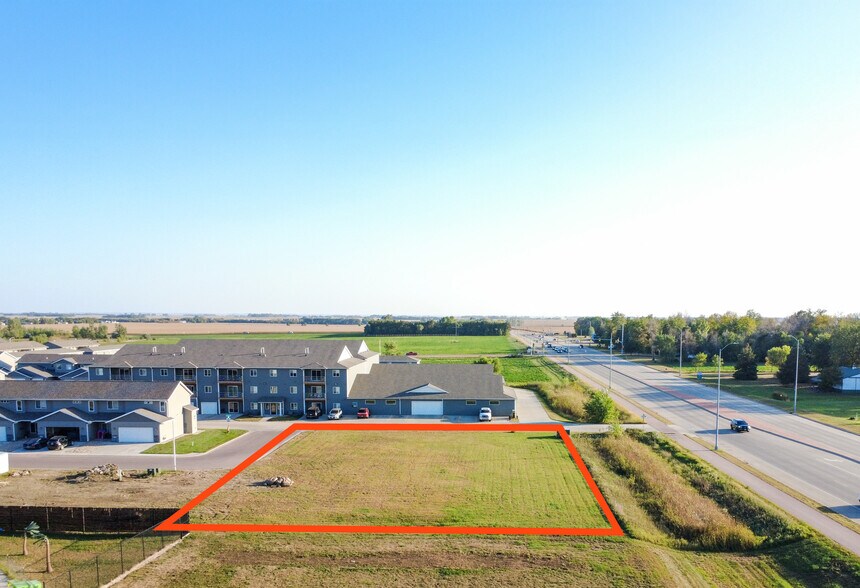 1442 Tiger Way pl, Harrisburg, SD à vendre - Photo de l’immeuble – Image 3 sur 5