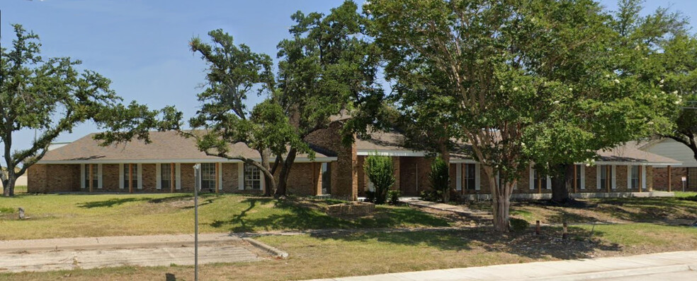 1111 N General Bruce Dr, Temple, TX à louer - Photo de l’immeuble – Image 1 sur 3