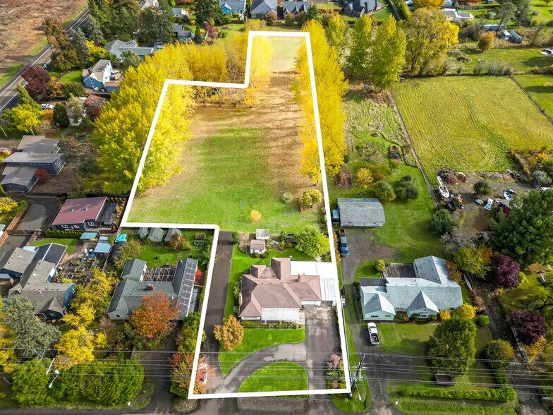 1045 SW 53rd St, Corvallis, OR à vendre - Photo de l’immeuble – Image 1 sur 59