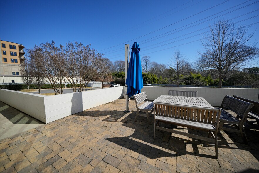 4111 South Blvd, Charlotte, NC à louer - Photo de l’immeuble – Image 2 sur 18