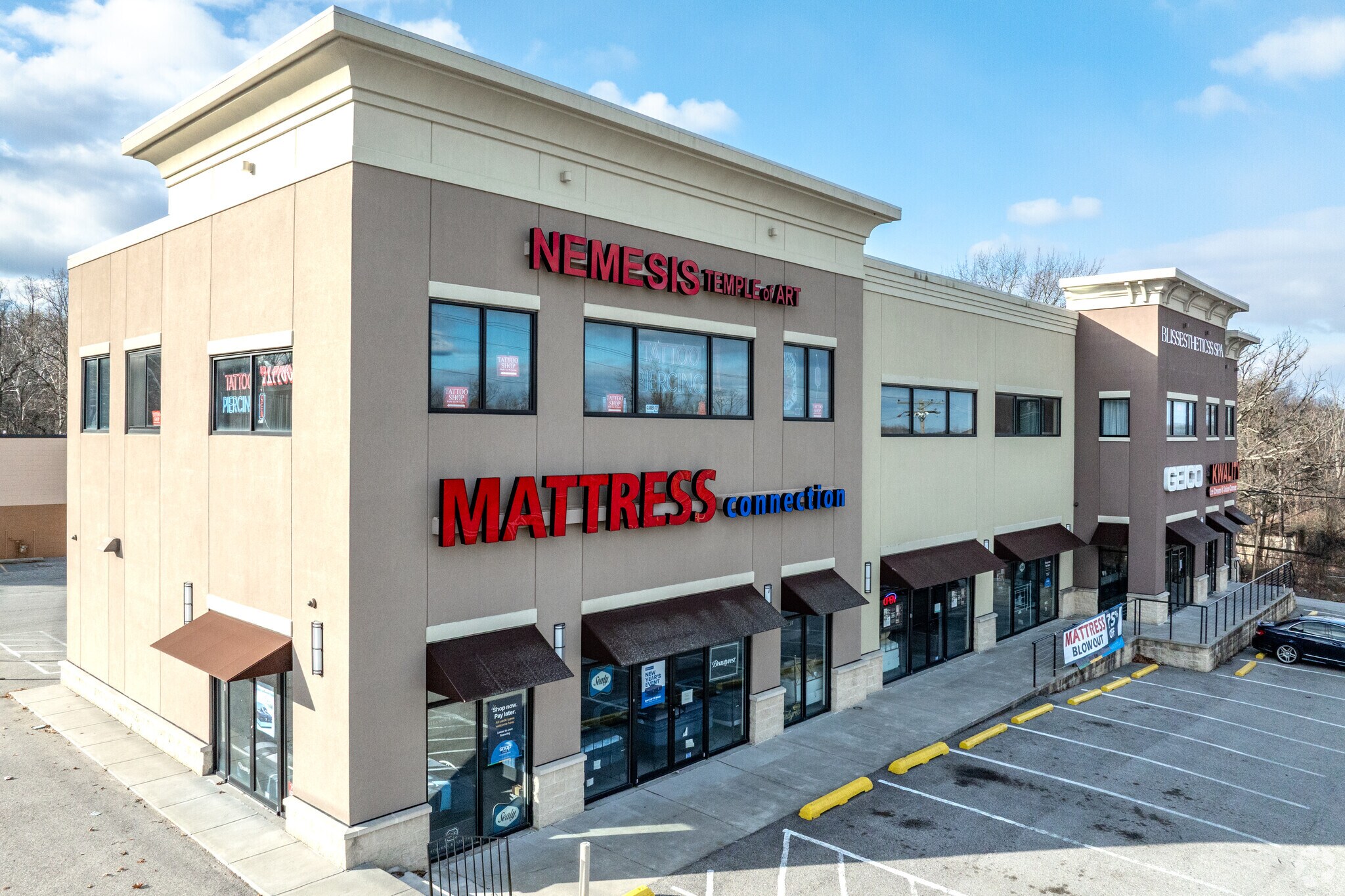 6567 Baltimore National Pike, Catonsville, MD à louer Photo principale– Image 1 sur 5