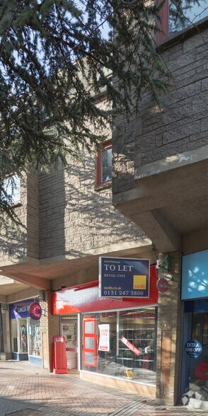 28-58 La Porte Precinct, Grangemouth à louer - Photo de l’immeuble – Image 3 sur 3
