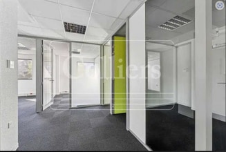 380 Avenue Archimède, Aix-en-Provence à louer Photo intérieure– Image 2 sur 4
