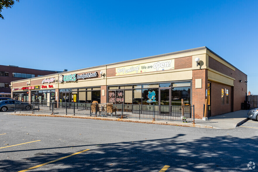 1355 Richmond Rd, Ottawa, ON à louer - Photo de l’immeuble – Image 2 sur 4
