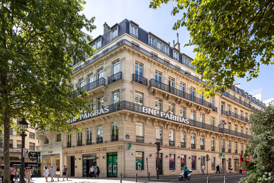 37 Avenue Des Champs Elysées, Paris à louer - Photo de l’immeuble – Image 1 sur 8