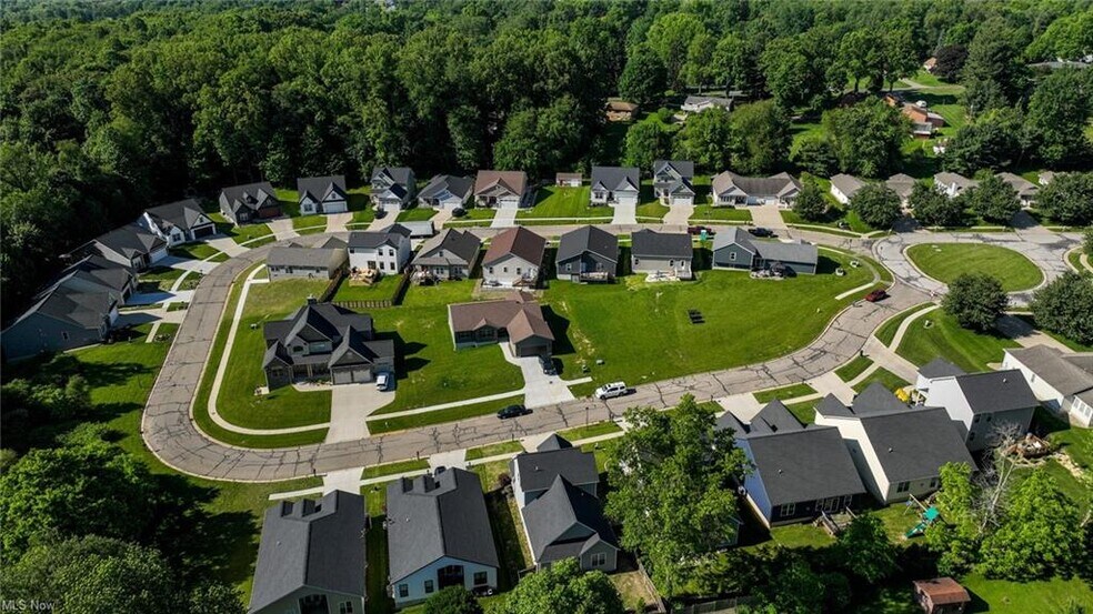 1255 Thorn W, Doylestown, OH à vendre - Photo de l’immeuble – Image 2 sur 7