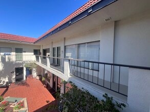 1050 Rosecrans St, San Diego, CA à louer Photo intérieure– Image 1 sur 10