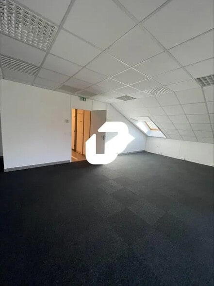 6 Rue Roland Garros, Eybens à louer - Photo de l’immeuble – Image 3 sur 21