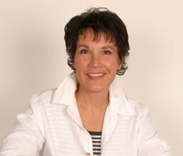 Gillian Stewart
