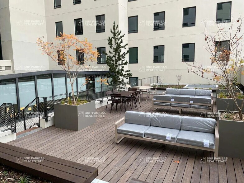 Bureau dans Lyon à louer - Photo de l’immeuble – Image 1 sur 14