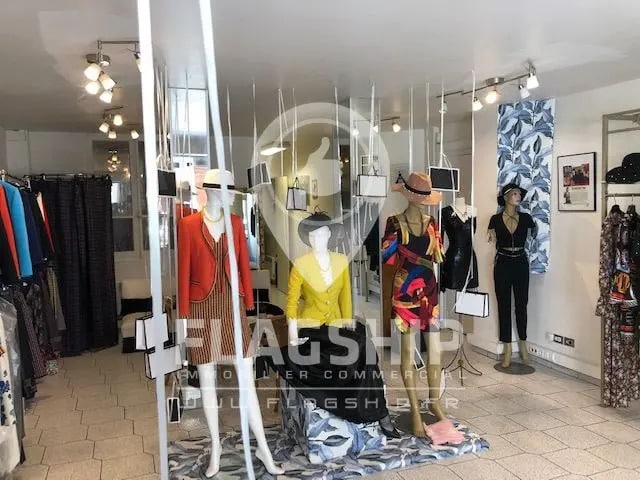 Local commercial dans Paris à louer - Photo intérieure – Image 3 sur 9