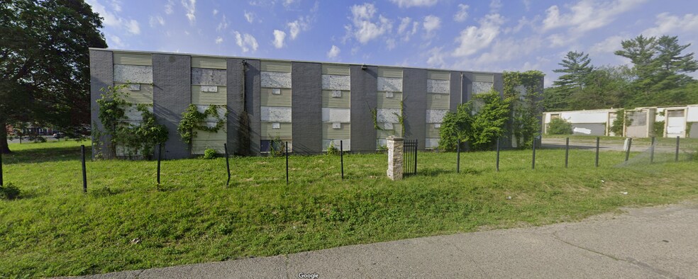 5080 Roselawn Dr, Indianapolis, IN à vendre - Photo de l’immeuble – Image 3 sur 14