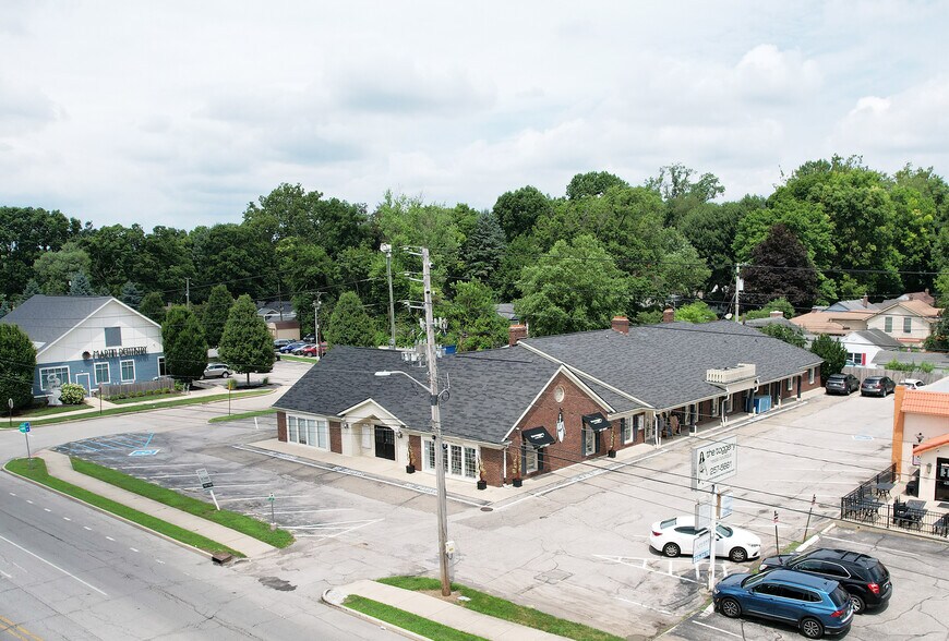 1810 Broad Ripple Ave, Indianapolis, IN à vendre - Photo de l’immeuble – Image 1 sur 7