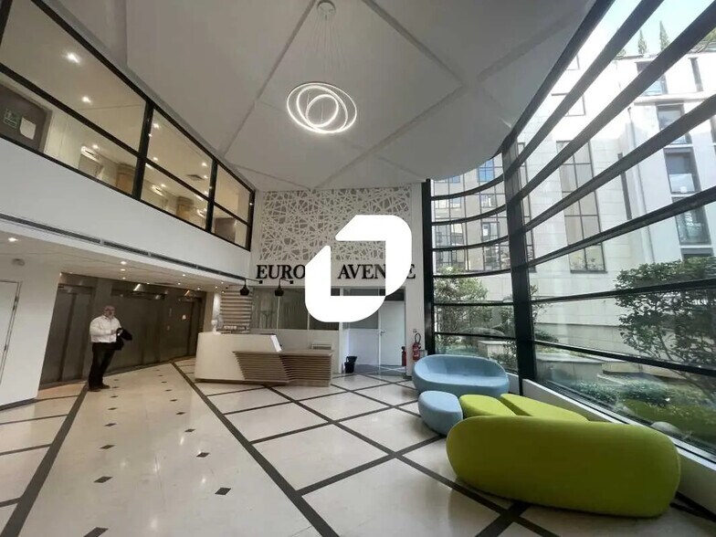Bureau dans Boulogne-Billancourt à louer - Photo de l’immeuble – Image 3 sur 50