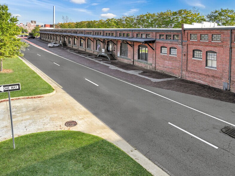 1300 Sixth Ave, Columbus, GA à louer - Photo de l’immeuble – Image 1 sur 13