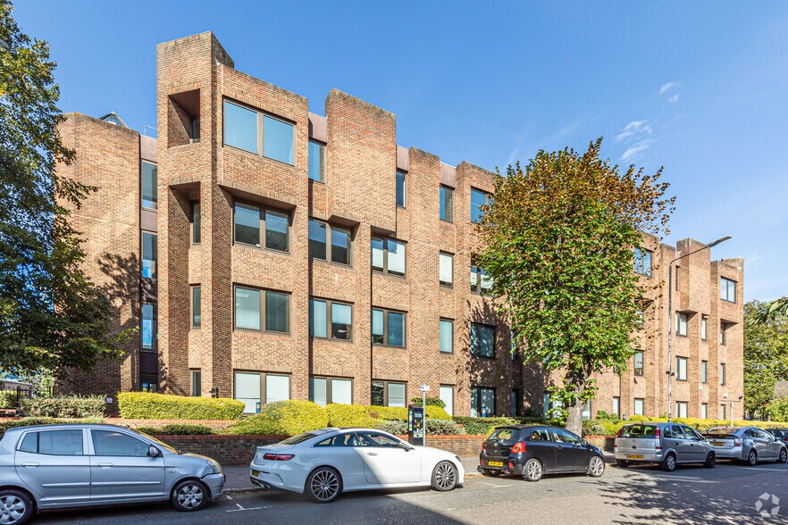 27-43 Eastern Rd, Romford à louer - Photo de l’immeuble – Image 3 sur 8
