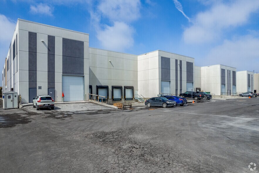 180-190 Allstate Pky, Markham, ON à vendre - Photo de l’immeuble – Image 3 sur 29
