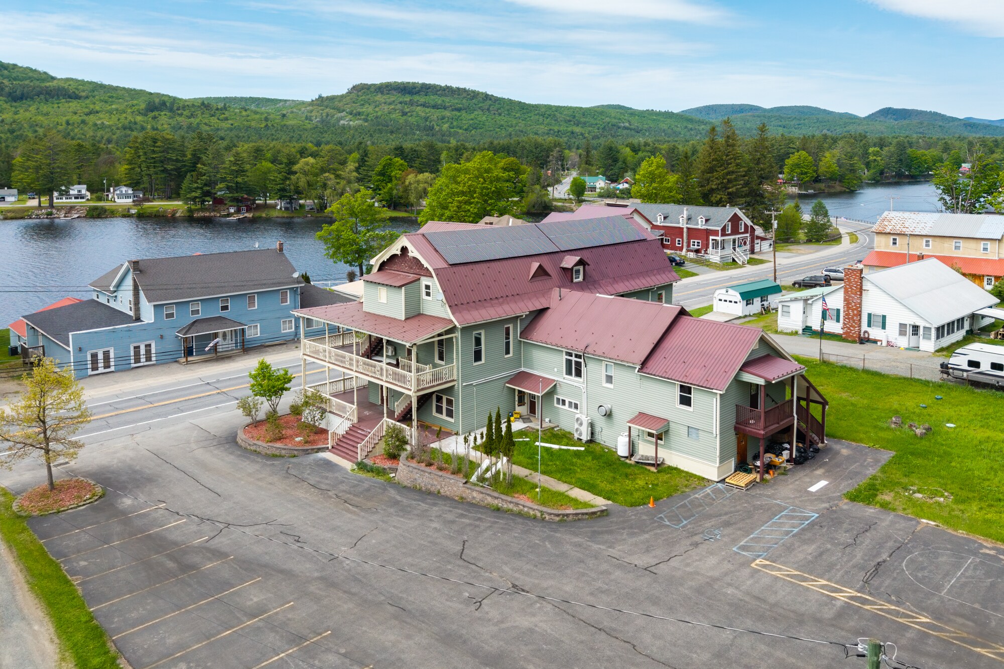 1454 State Route 30, Wells, NY à vendre Photo de l’immeuble– Image 1 sur 63