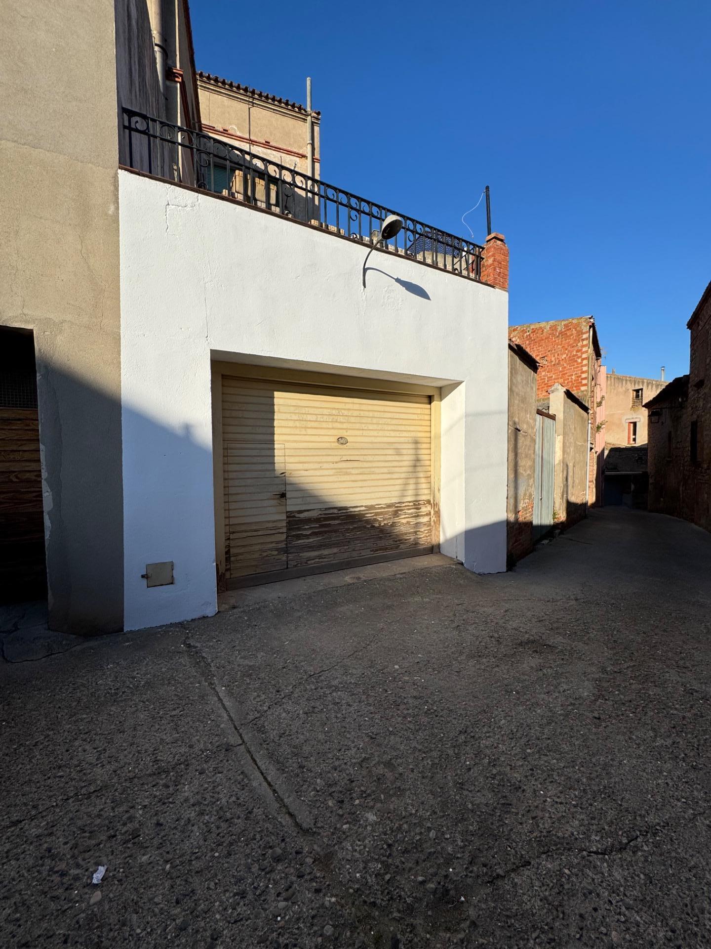 Immeuble residentiel dans Calaf, Barcelona à vendre Photo de l’immeuble– Image 1 sur 5