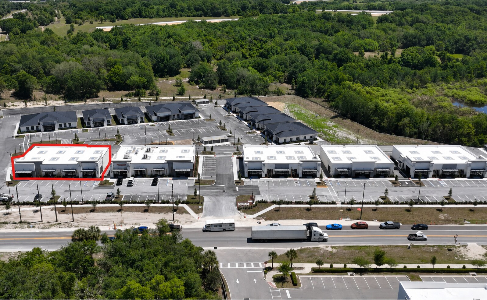 2535 Ocoee Apopka Rd, Apopka, FL à louer Photo principale– Image 1 sur 11