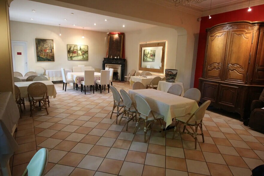 Local commercial dans Créteil à vendre - Photo de l’immeuble – Image 2 sur 11