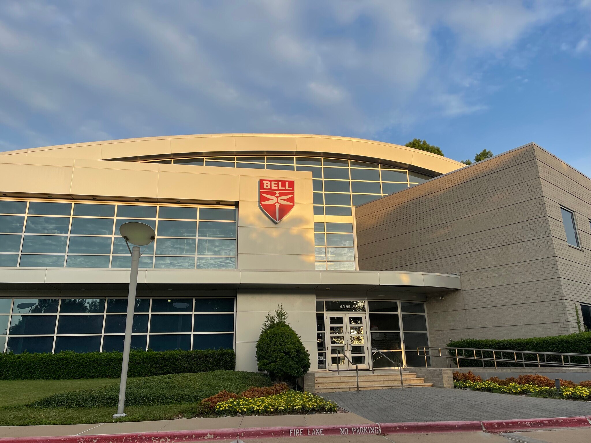 4333 Amon Carter Blvd, Fort Worth, TX à louer Photo principale– Image 1 sur 2