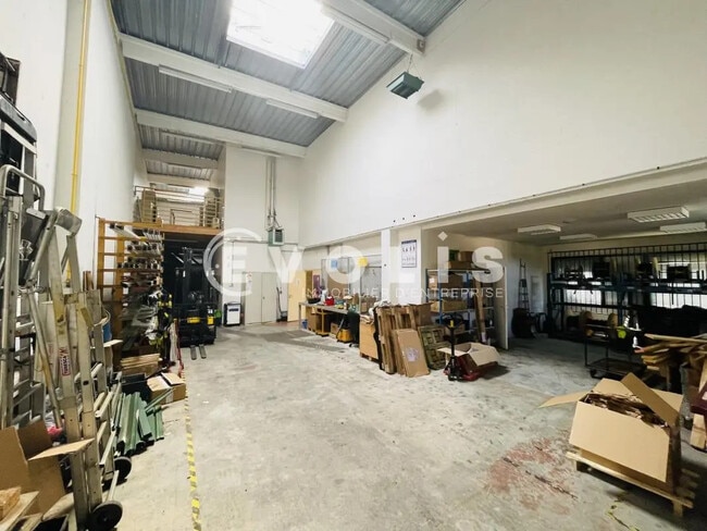 Plus de détails pour 65 Avenue Du General De Gaulle, Champs-sur-Marne - Local d'activités à louer