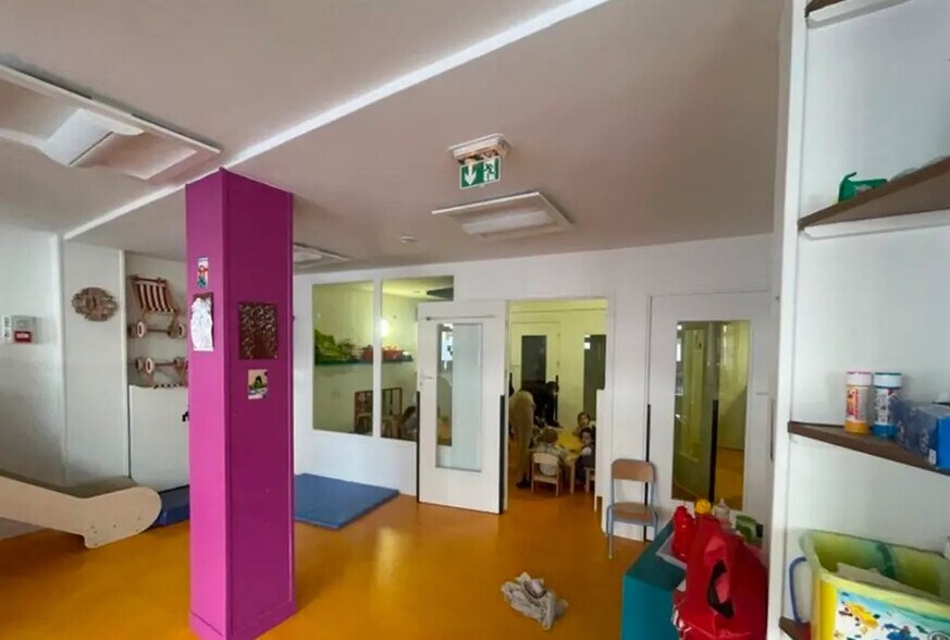 Local commercial dans Paris à louer - Photo de l’immeuble – Image 3 sur 9