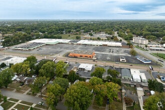 2301-2585 S MacArthur Blvd, Springfield, IL - VUE AÉRIENNE  vue de carte - Image1