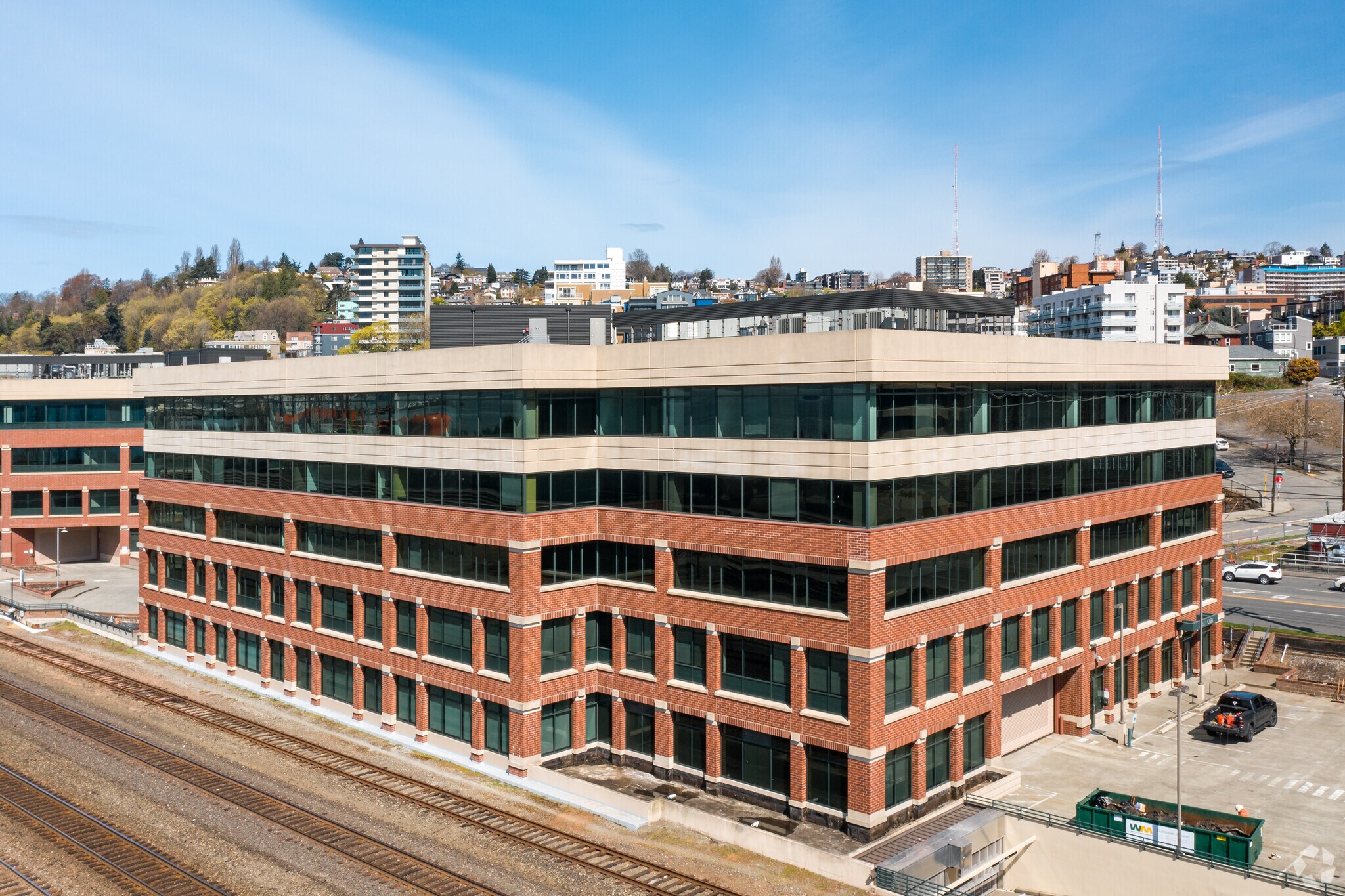 351 Elliott Ave W, Seattle, WA à louer Photo principale– Image 1 sur 66