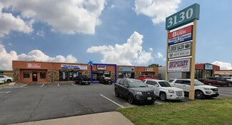Plus de détails pour 3130 NW Cache Rd, Lawton, OK - Local commercial à louer