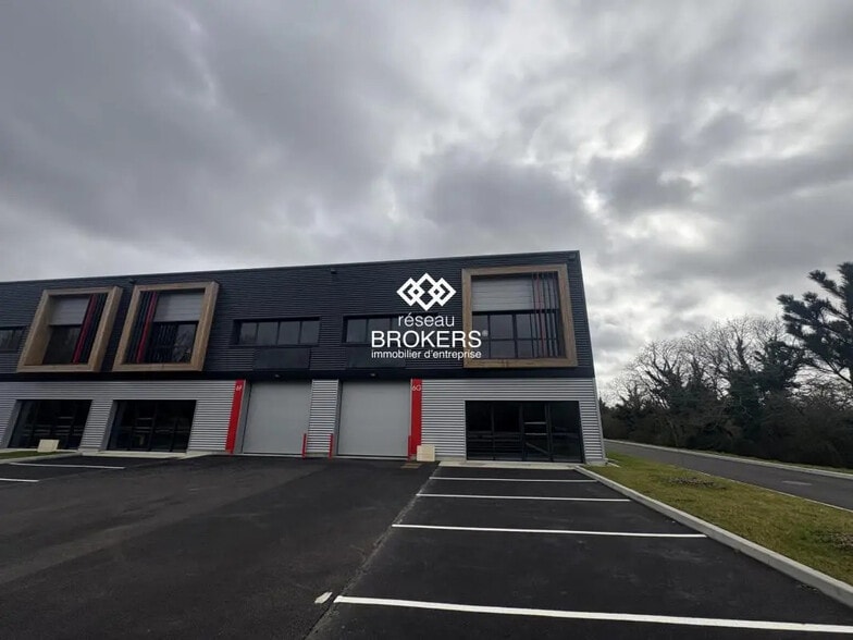 Industriel/Logistique dans Saint-Étienne-de-Montluc à louer - Photo de l’immeuble – Image 2 sur 3