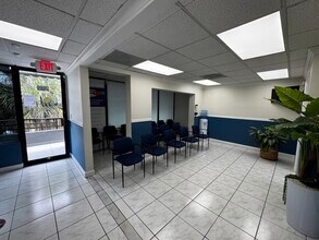 2953-2955 SW 8th St, Miami, FL à louer Photo intérieure– Image 2 sur 8