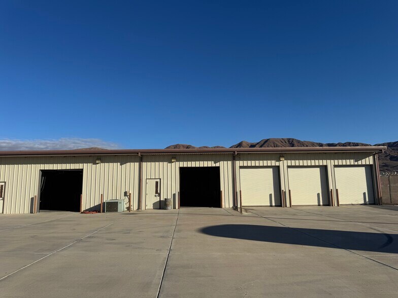 36184 1st St, Yermo, CA à louer - Photo de l’immeuble – Image 2 sur 6