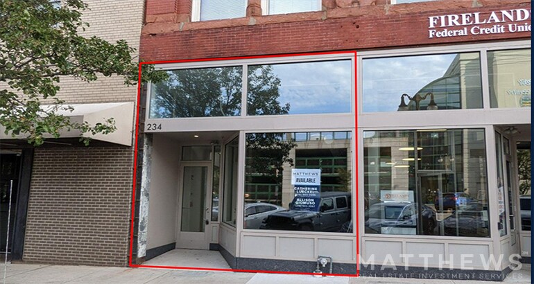 234-240B Columbus Ave, Sandusky, OH à louer - Photo de l’immeuble – Image 1 sur 2
