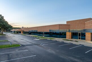 Plus de détails pour 6101 Chancellor Dr, Orlando, FL - Différents types d’espaces à louer