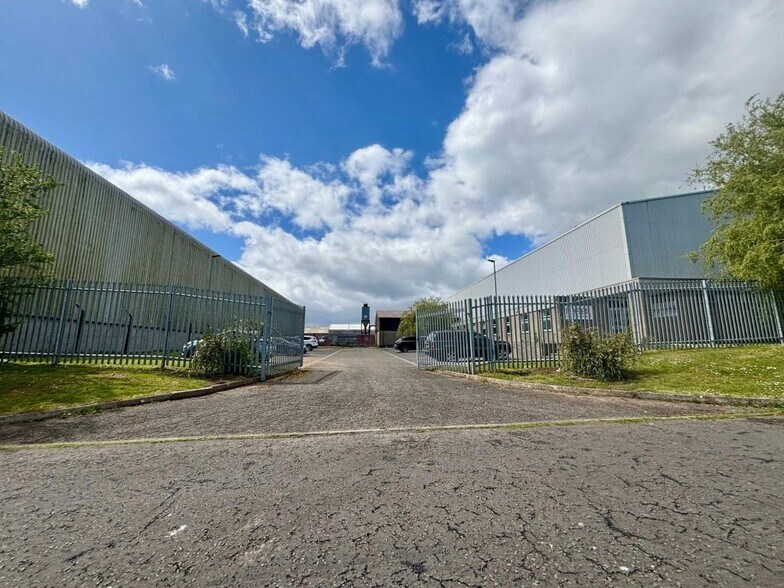 Cheapside, Bridgend à vendre - Photo de l’immeuble – Image 1 sur 7