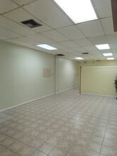 5537 N State Road 7, North Lauderdale, FL à louer Photo intérieure– Image 1 sur 7