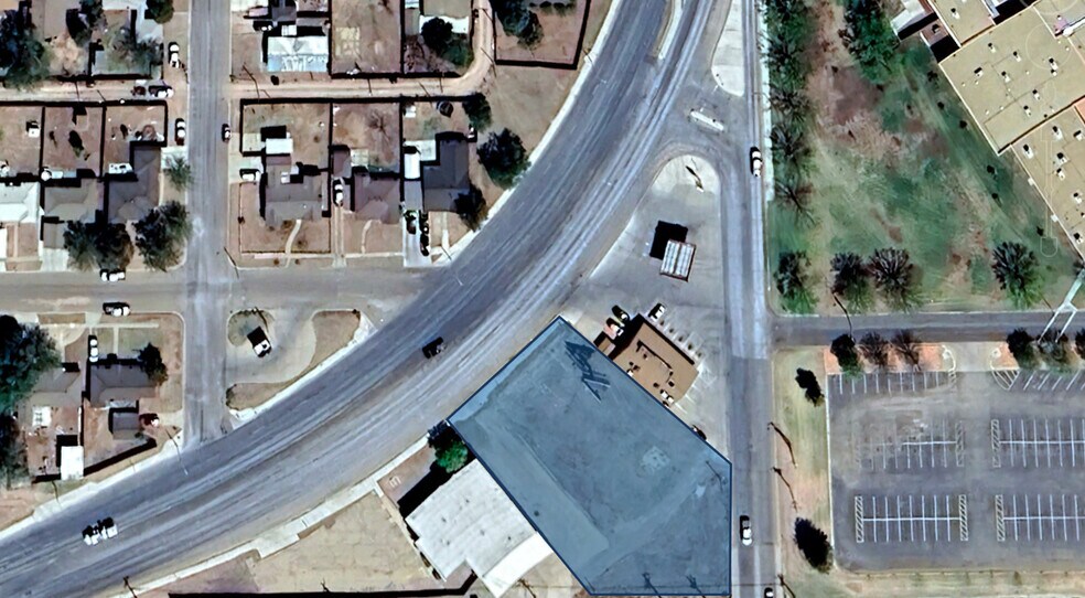 106 Clubview dr, Levelland, TX à vendre - Photo de l’immeuble – Image 2 sur 6