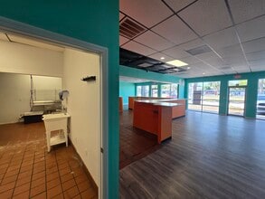 4201 62nd Ave N, Pinellas Park, FL à louer Photo intérieure– Image 1 sur 9
