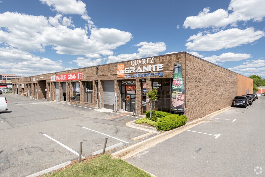 2817-2821 Dorr Ave, Merrifield, VA à louer - Photo principale – Image 1 sur 8