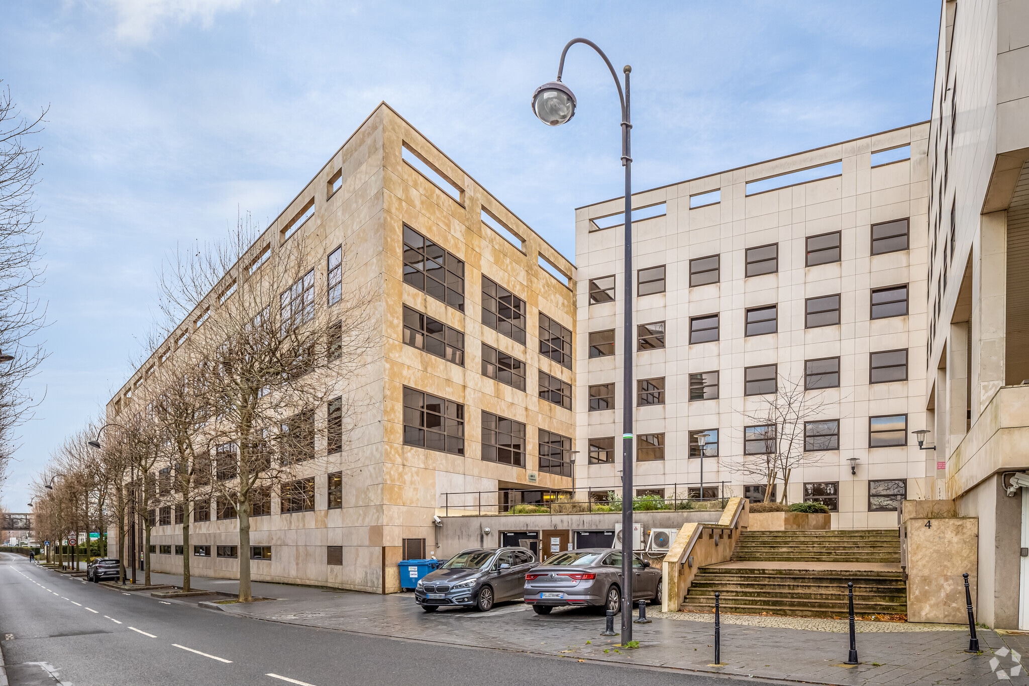 4-8 Rue Auguste Perret, Rueil-Malmaison à louer Photo principale– Image 1 sur 5