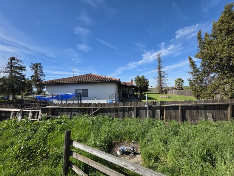 3925 W Linwood Ave, Turlock, CA à vendre - Photo de l’immeuble – Image 3 sur 8