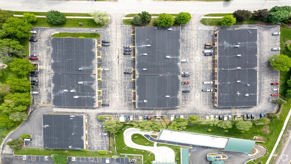 820-840 W Lake St, Roselle, IL à louer - Photo de l’immeuble – Image 3 sur 3