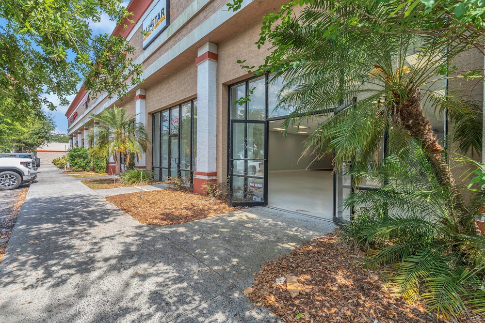 3336-3338 S. Orange Blossom Trl, Kissimmee, FL à louer Photo principale– Image 1 sur 37