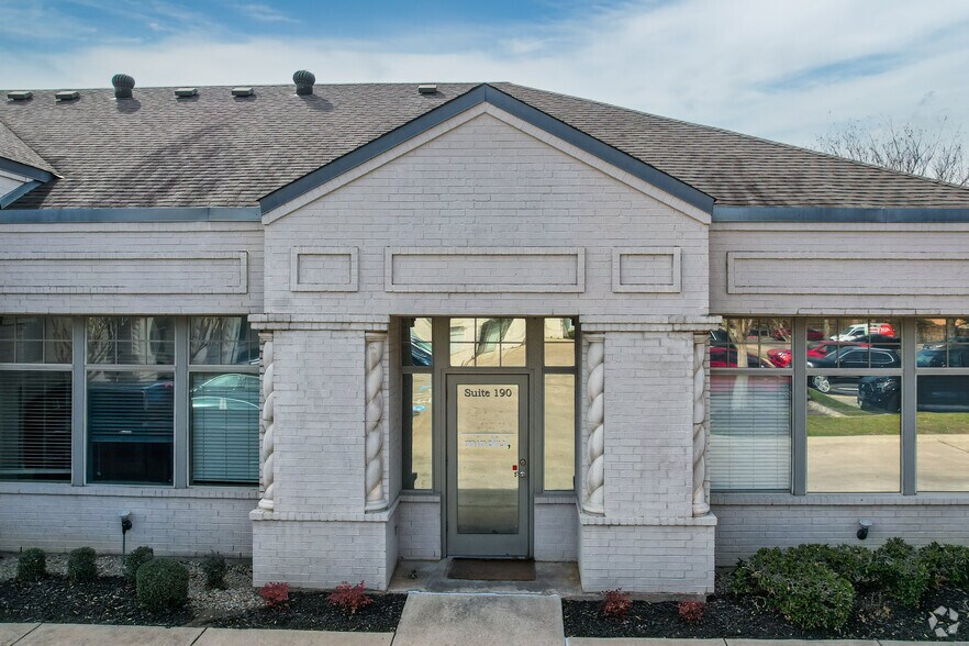 410 N Carroll Ave, Southlake, TX à vendre - Photo de l’immeuble – Image 3 sur 4