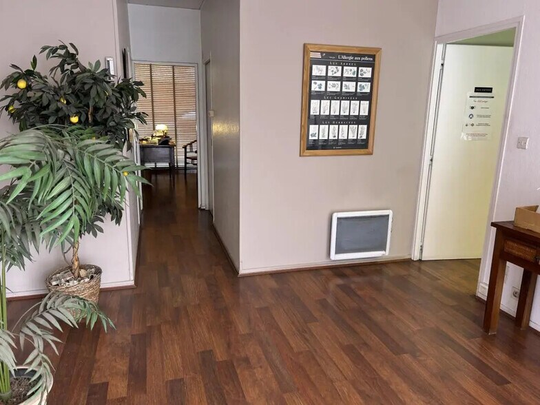 Local commercial dans Lyon à louer - Photo de l’immeuble – Image 3 sur 9