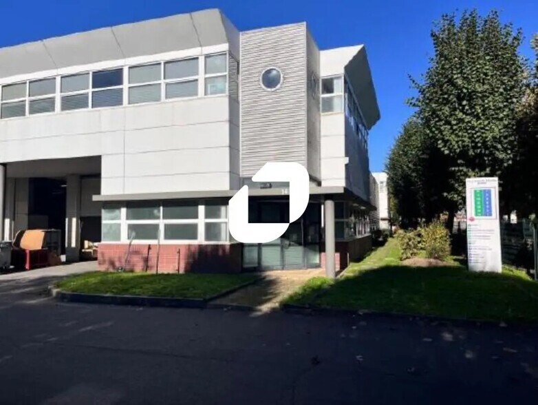 Bureau dans Bondy à louer - Photo de l’immeuble – Image 1 sur 5